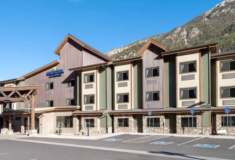 Microtel Inn & Suites By Wyndham Georgetown Lake