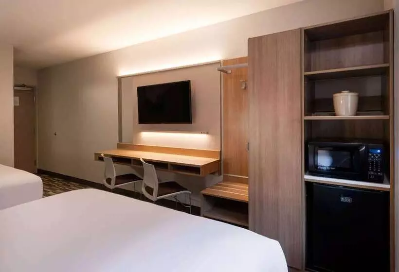 Microtel Inn & Suites By Wyndham Georgetown Lake