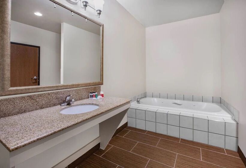 בית מלון כפרי Baymont By Wyndham Beulah