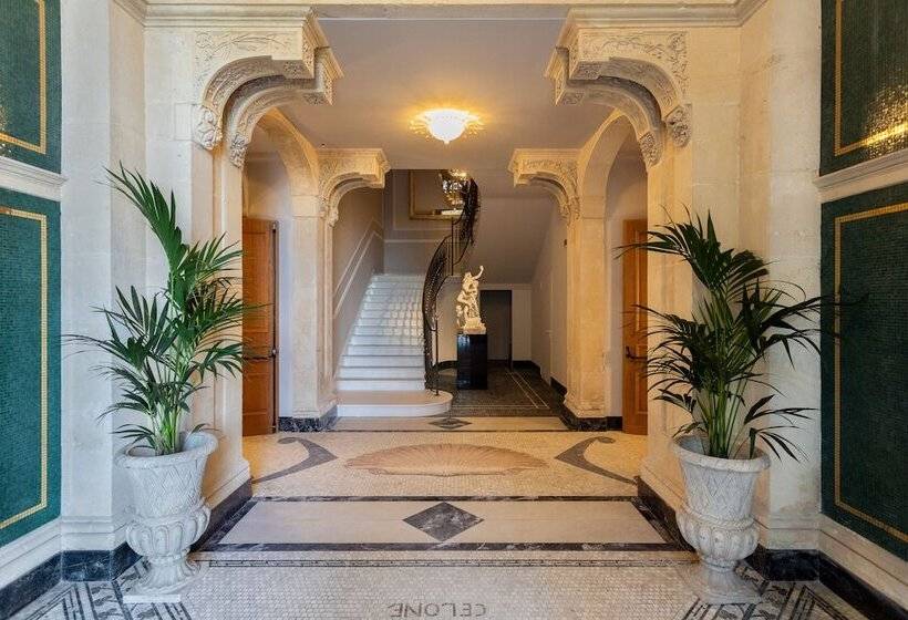 Grand Hotel Des Etrangers