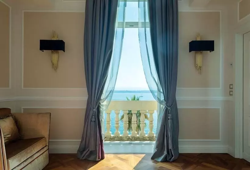 Grand Hotel Des Etrangers