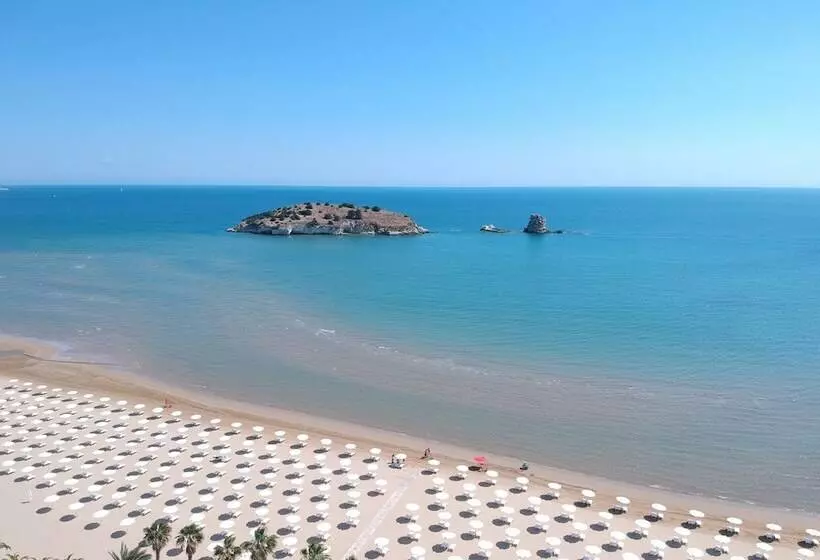 ホテル Gattarella Family Resort Puglia Seaside Rooms And Suites With Premium Half Board à La Carte