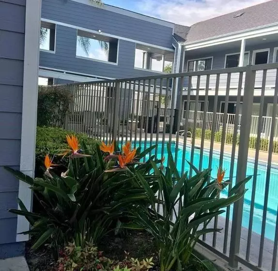 Отель Good Nite Inn Redlands