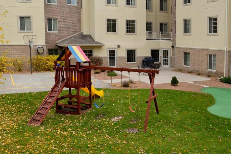 Grandstay Hotel & Suites La Crosse