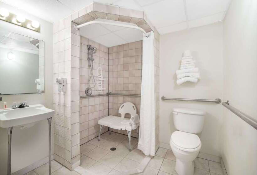 فندق Knights Inn And Suites   Grand Forks