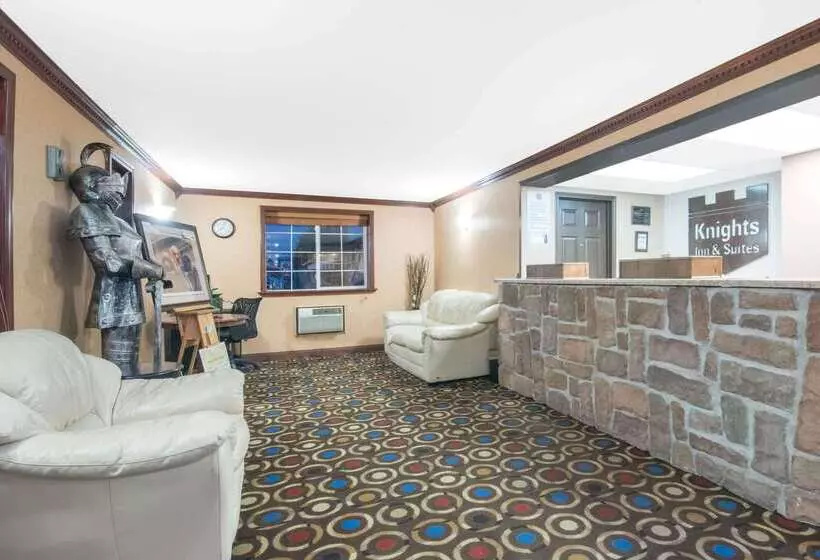 هتل Knights Inn And Suites   Grand Forks