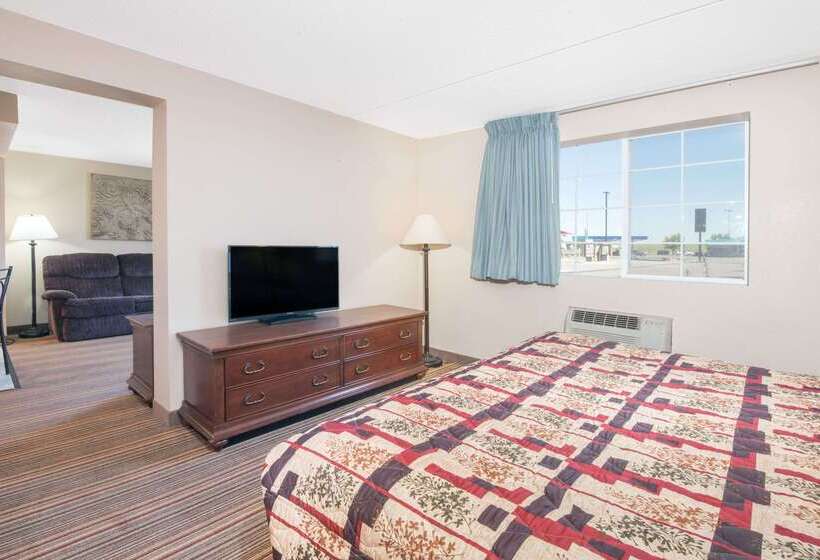 فندق Knights Inn And Suites   Grand Forks