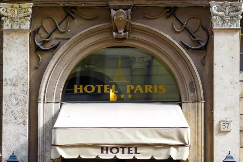ホテル Paris