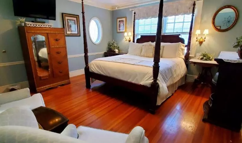 هتل Pettigru Place Bed & Breakfast