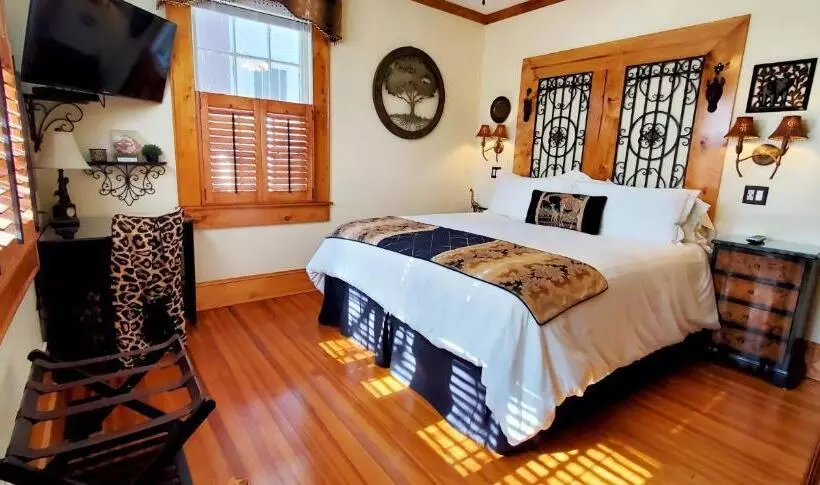 هتل Pettigru Place Bed & Breakfast