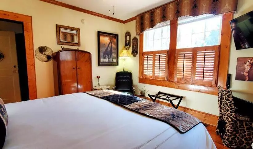 هتل Pettigru Place Bed & Breakfast