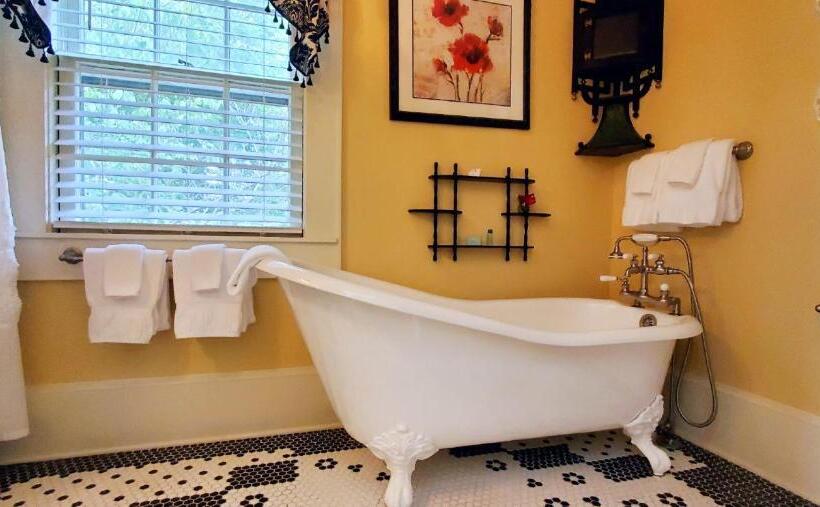 فندق Pettigru Place Bed & Breakfast