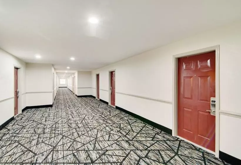 فندق Red Roof Inn & Suites Pensacola Nas Corry