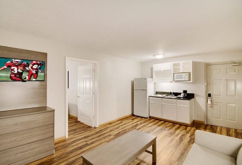 ホテル Red Roof Inn & Suites Pensacola  Nas Corry