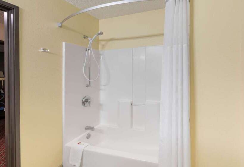 فندق Super 8 By Wyndham Fountain