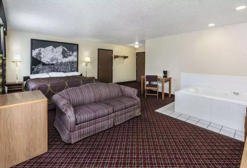 Отель Super 8 By Wyndham Fountain