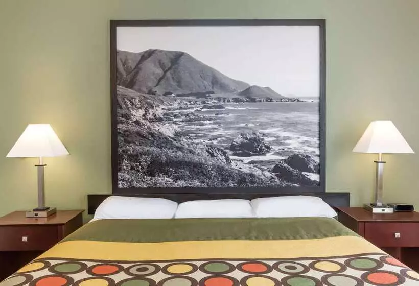 호텔 Super 8 By Wyndham Monterey