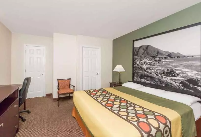 호텔 Super 8 By Wyndham Monterey