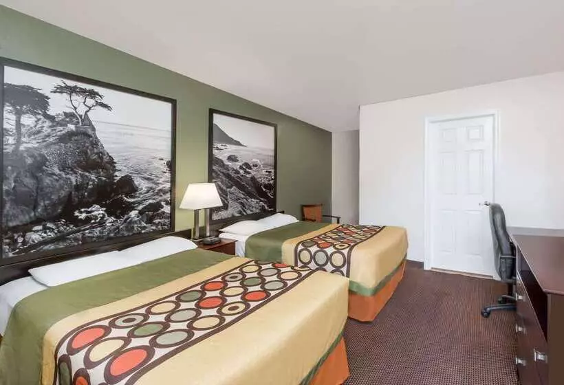 호텔 Super 8 By Wyndham Monterey