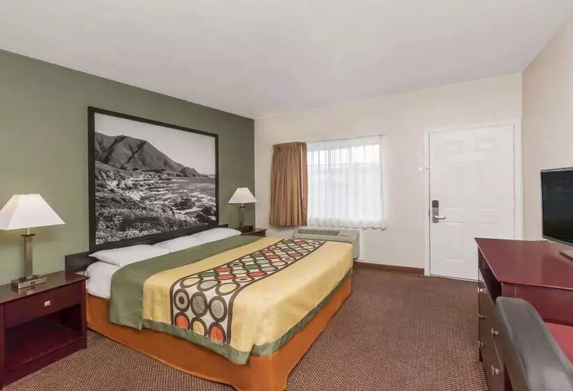 호텔 Super 8 By Wyndham Monterey