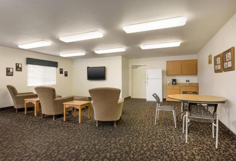 هتل Travelodge By Wyndham Alpine