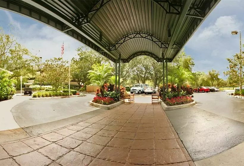 فندق Mainsail Tampa Extended Stay