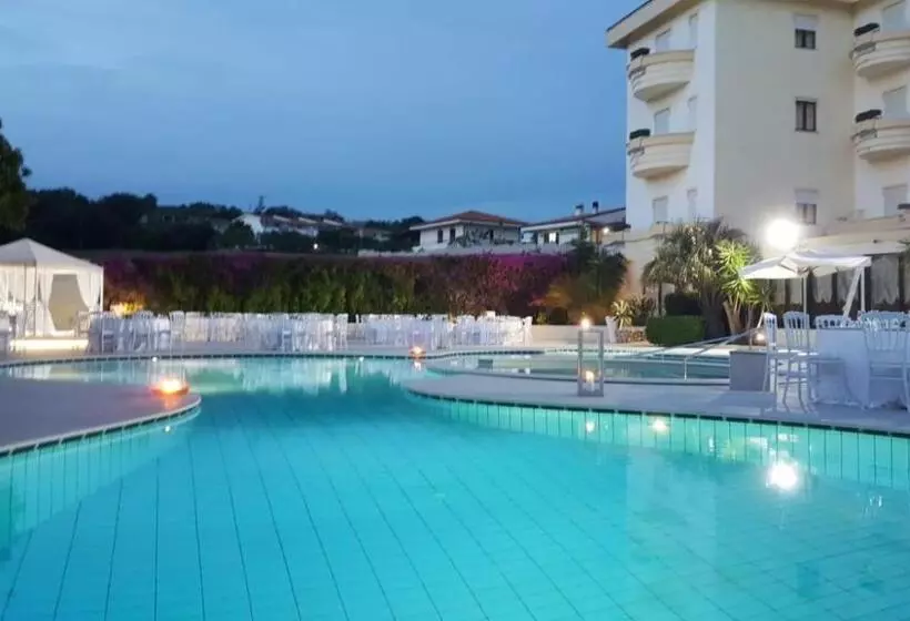 Sunshine Hotel & Spa