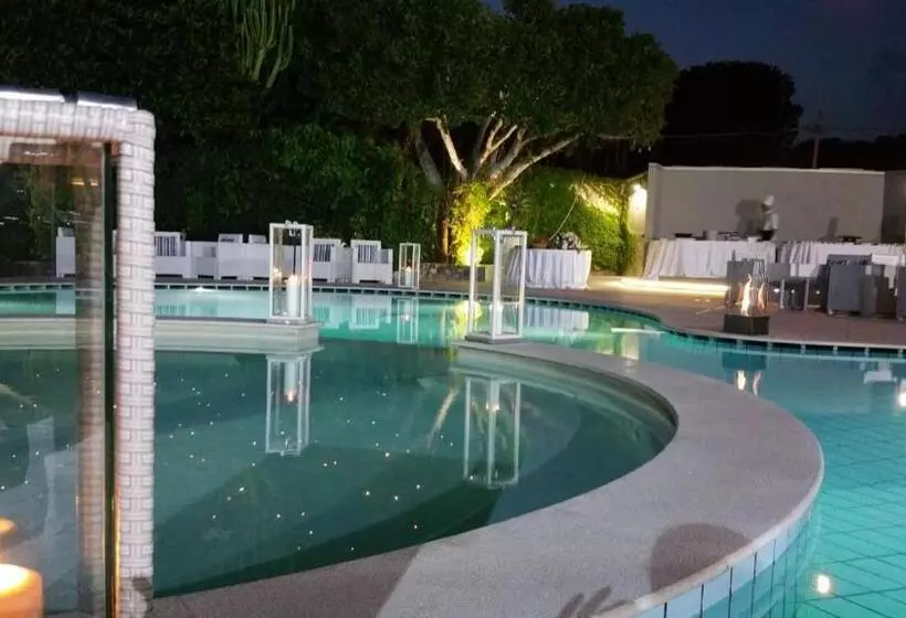 Sunshine Hotel & Spa