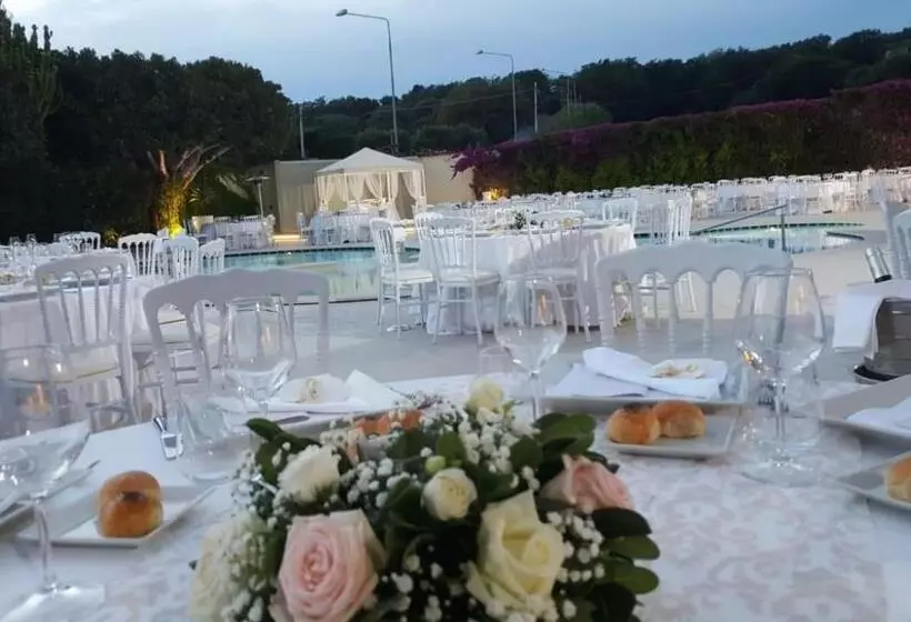 Sunshine Hotel & Spa