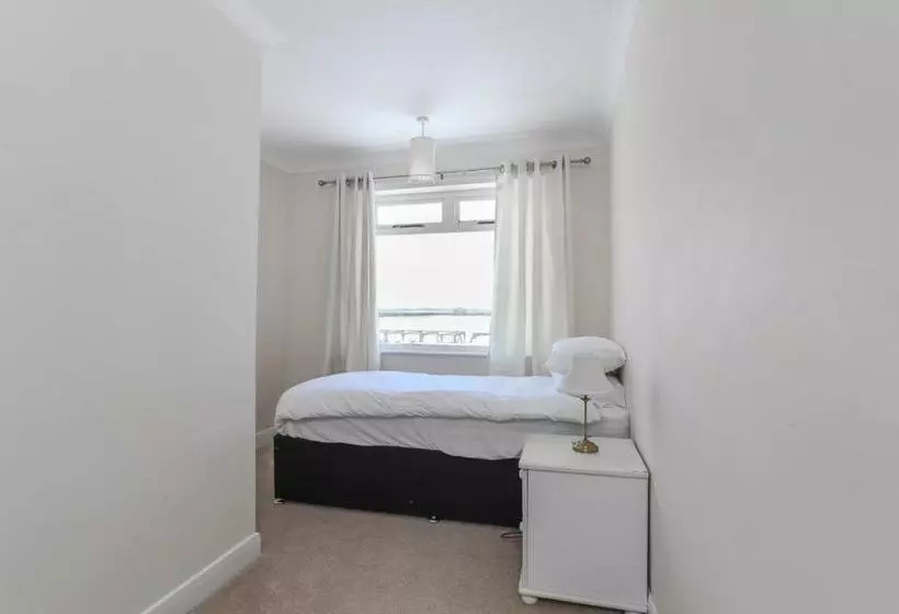 Hotelli The Amethyst  By Paymán Club