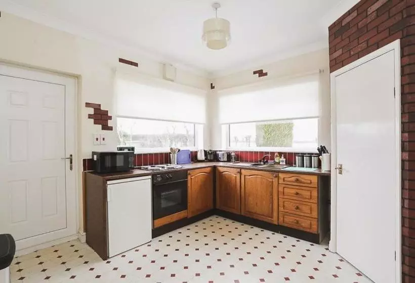 Hotelli The Amethyst  By Paymán Club