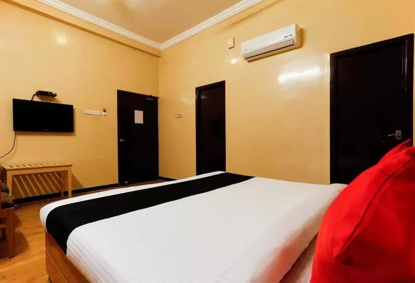 ホテル Capital O 48495  & Club Melaange