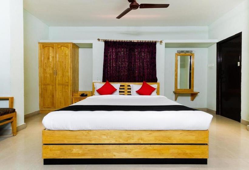 בית מלון כפרי Capital O 48495 & Club Melaange