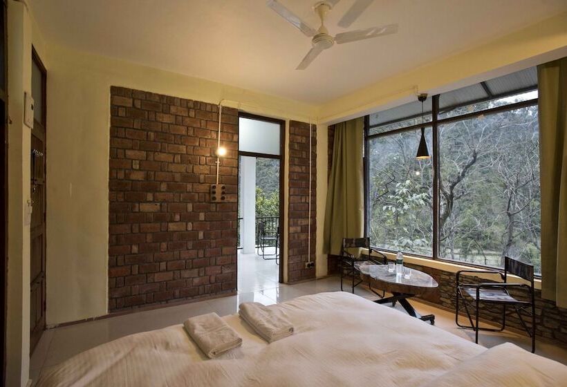 Отель Corbett Riviera