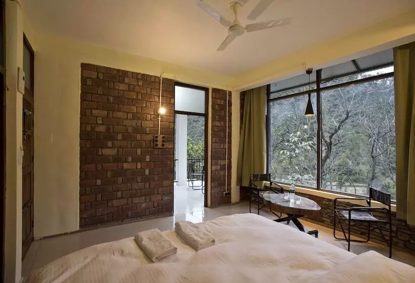 Hotelli Corbett Riviera