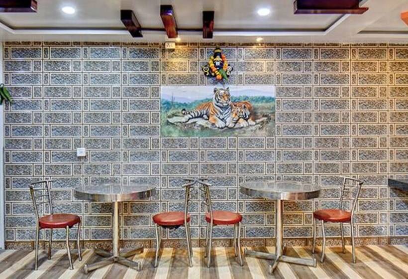 Hôtel Fabexpress Srh   Nr Butterfly Park   Hinjawadi