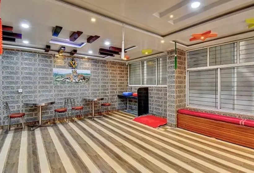 ホテル Fabexpress Srh   Nr Butterfly Park   Hinjawadi