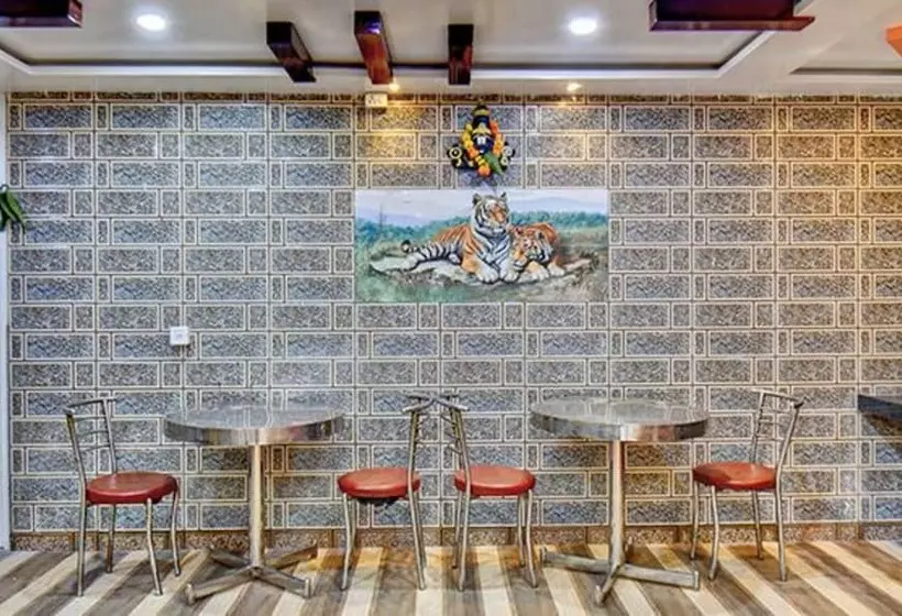 ホテル Fabexpress Srh   Nr Butterfly Park   Hinjawadi