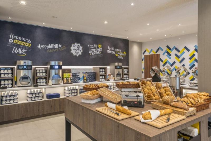 Hotelli Hampton By Hilton Stuttgart City Centre