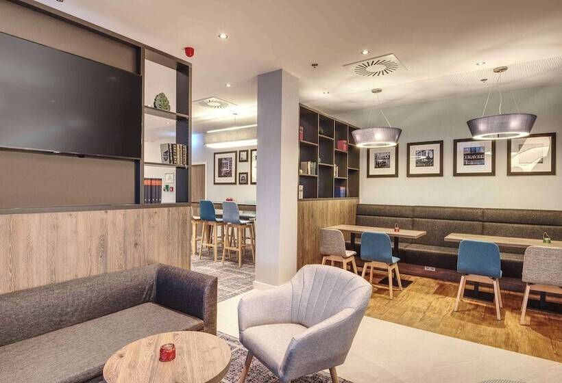 Hotelli Hampton By Hilton Stuttgart City Centre