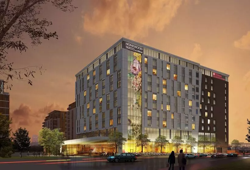 Hotelli Hilton Garden Inn Montreal Midtown