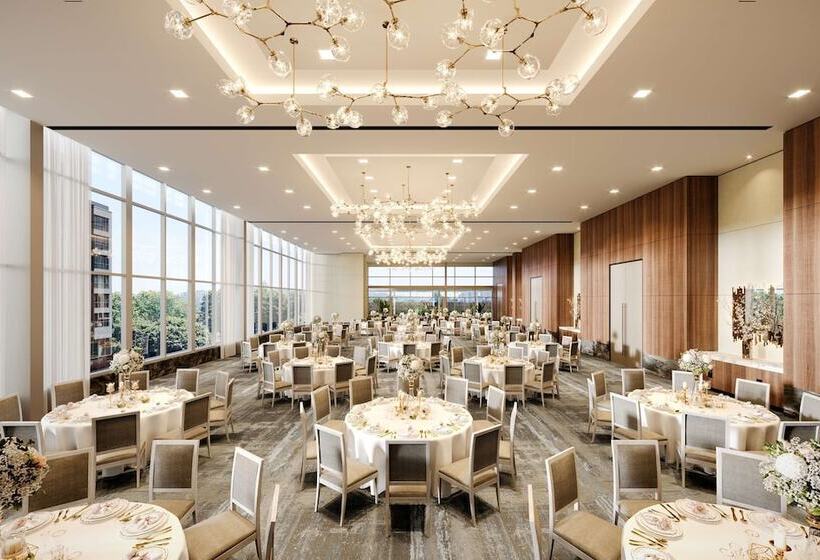 هتل Hilton Garden Inn Montreal Midtown