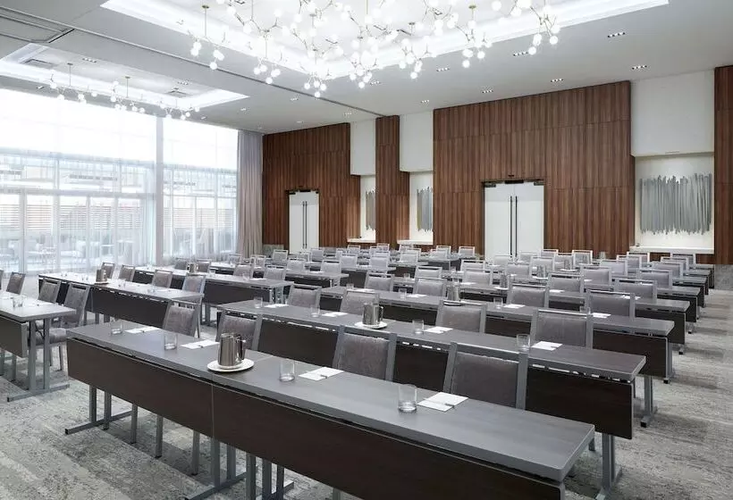 Hotelli Hilton Garden Inn Montreal Midtown