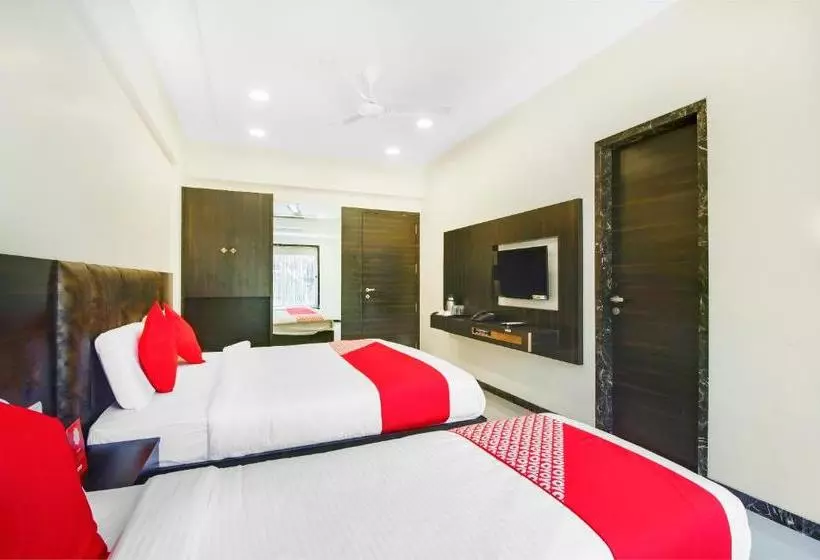 ホテル Spot On 64877 Parth Lodge