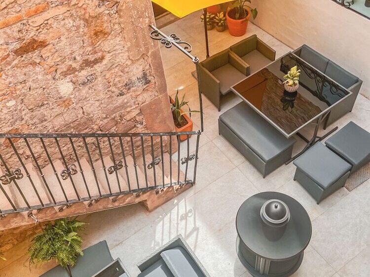 هتل Patio Zaragoza