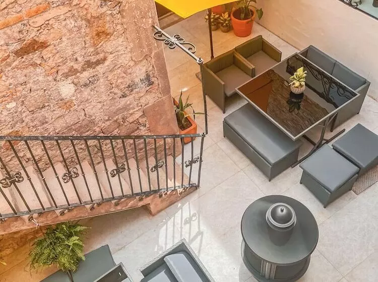 هتل Patio Zaragoza