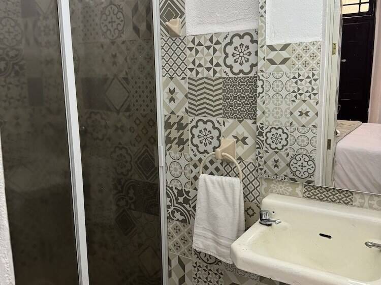 هتل Patio Zaragoza