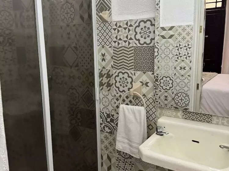 هتل Patio Zaragoza