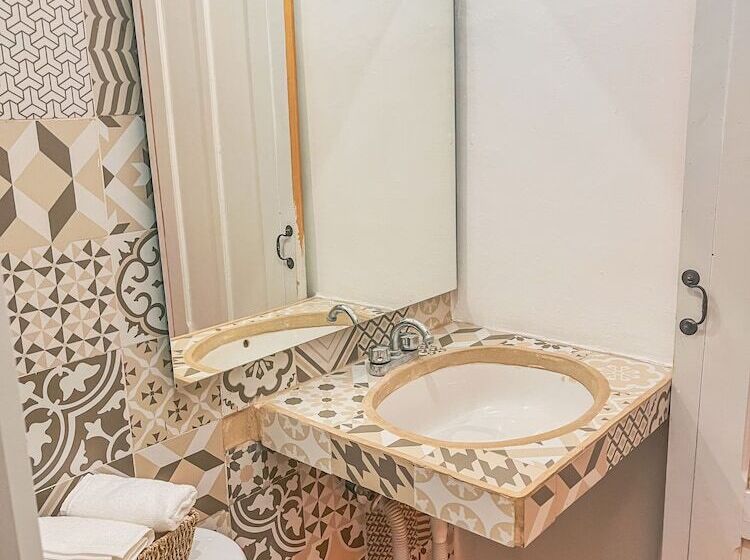 هتل Patio Zaragoza