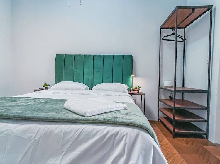 هتل Patio Zaragoza